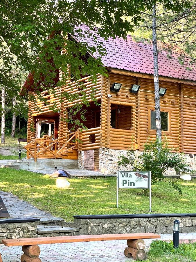 Sky Land Camping & Resort Cricova Exterior foto
